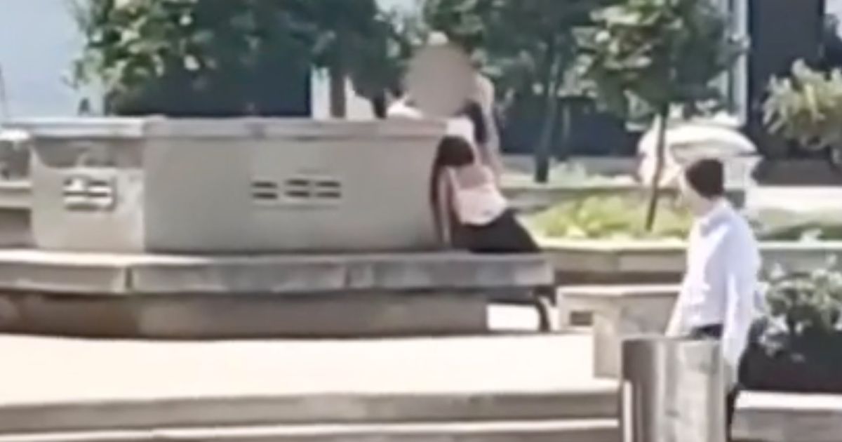 1 PAY Shameless couple caught performing s 2c2d7b9e265afe22