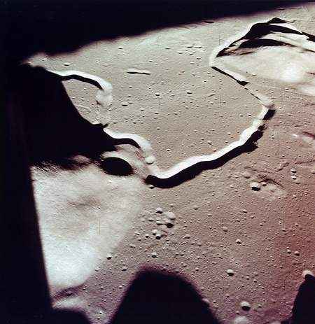 moon rilles 02 dc576937ca41f692